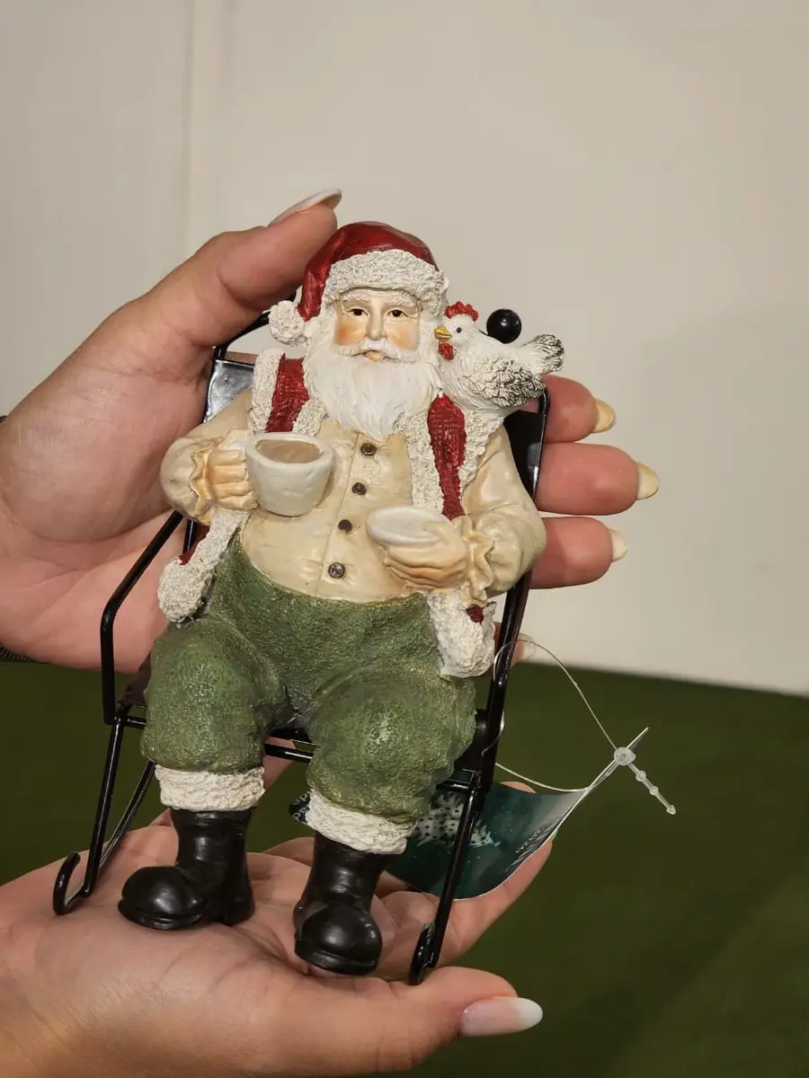Papai Noel Fazendeiro na Cadeira de Balanço 15 cm